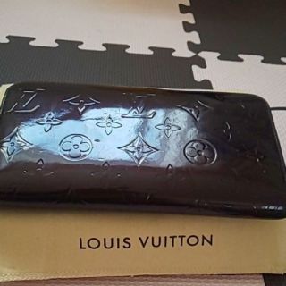 ルイヴィトン(LOUIS VUITTON)の【パプリカ様専用】  ルイヴィトン ヴェルニ 長財布(財布)