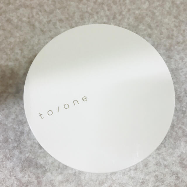 Cosme Kitchen(コスメキッチン)のtoone トーン デューイモイストルースパウダー コスメ/美容のベースメイク/化粧品(フェイスパウダー)の商品写真