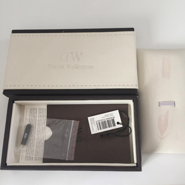 Daniel Wellington(ダニエルウェリントン)のDaniel Wellington 箱 メンズの時計(その他)の商品写真