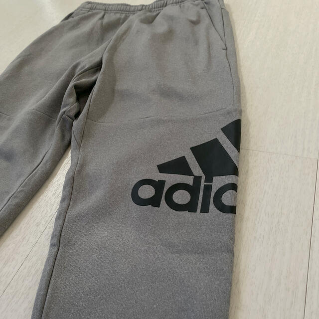 adidas(アディダス)のアディダス　スウェットパンツ140cm キッズ/ベビー/マタニティのキッズ服男の子用(90cm~)(パンツ/スパッツ)の商品写真