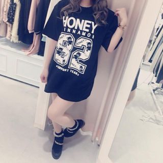 ハニーシナモン(Honey Cinnamon)のハニーシナモン ユニセックスTシャツ(Tシャツ(半袖/袖なし))