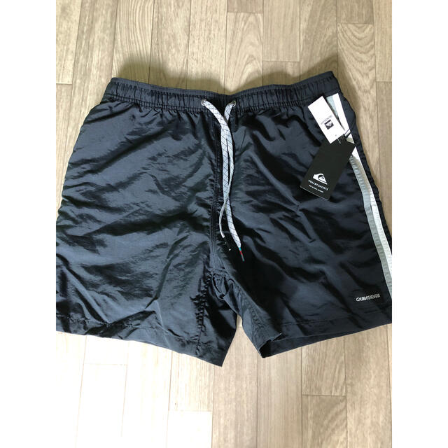 QUIKSILVER(クイックシルバー)のクイックシルバーサーフパンツ水着　新品 メンズの水着/浴衣(水着)の商品写真