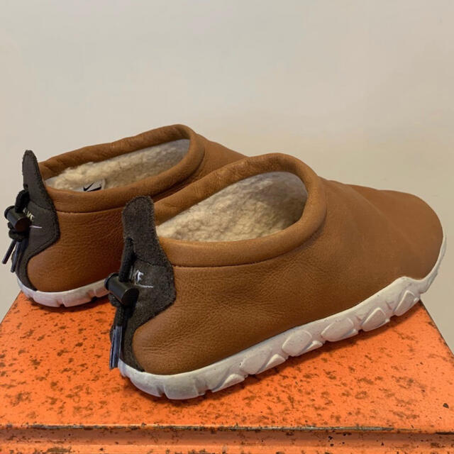 NIKE(ナイキ)のNIKE AIR MOC BOMBER ナイキ エアーモック　ボンバー メンズの靴/シューズ(スニーカー)の商品写真