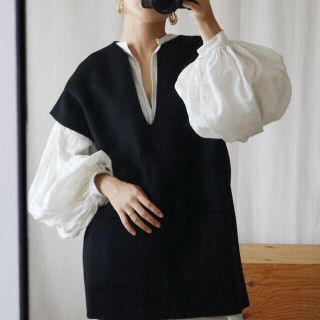 トゥデイフル(TODAYFUL)のaere V-neck wool vest(ベスト/ジレ)