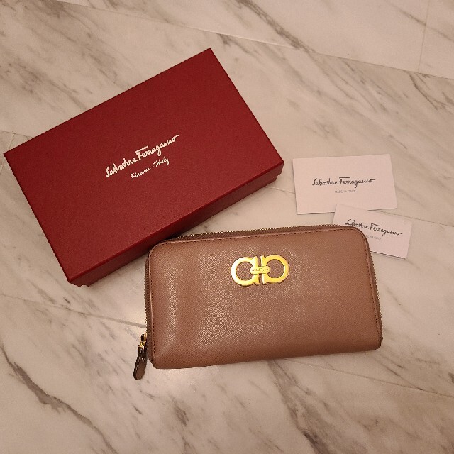 Ferragamo(フェラガモ)のフェラガモ長財布 レディースのファッション小物(財布)の商品写真