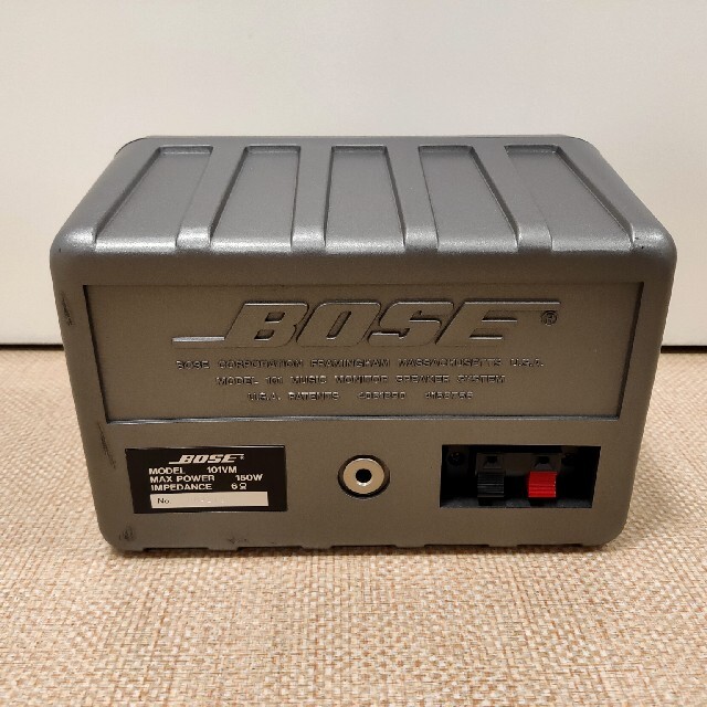 BOSE(ボーズ)のまいまい様専用 BOSEスピーカー 101VM 中古2つ スマホ/家電/カメラのオーディオ機器(スピーカー)の商品写真