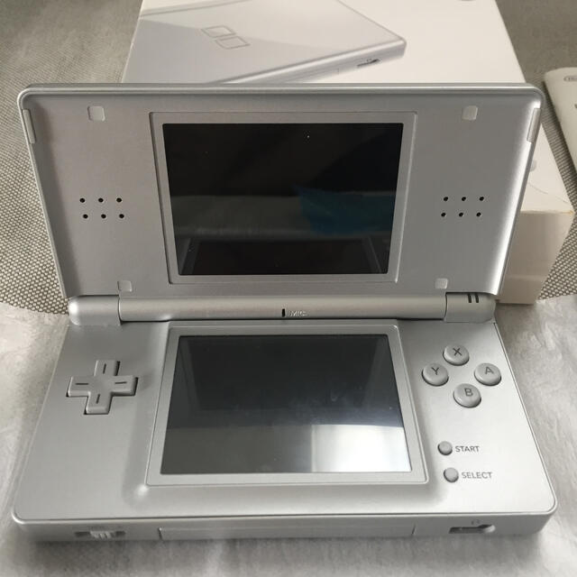 任天堂(ニンテンドウ)のNintendoDS Lite エンタメ/ホビーのゲームソフト/ゲーム機本体(その他)の商品写真