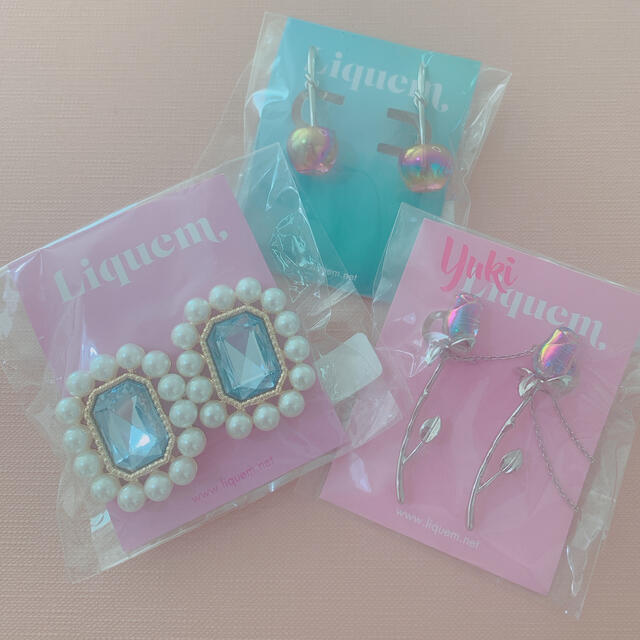 Liquem イヤリング3点セット試着のみ美品 レディースのアクセサリー(イヤリング)の商品写真