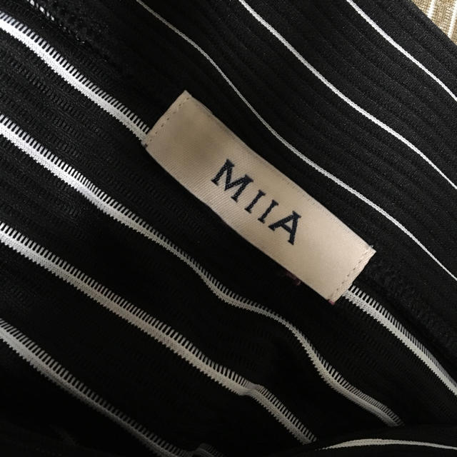 MIIA(ミーア)のオフショルトップス レディースのトップス(Tシャツ(半袖/袖なし))の商品写真