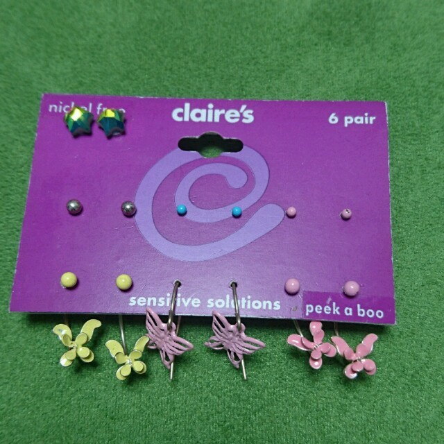 claire's(クレアーズ)のピアス７つセット レディースのアクセサリー(ピアス)の商品写真