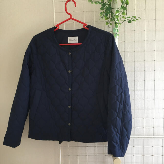 ノーカラージャケット　紺色　Mサイズ レディースのジャケット/アウター(ノーカラージャケット)の商品写真