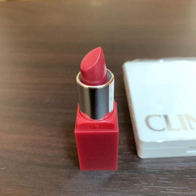 CLINIQUE(クリニーク)のCLINIQUE メークアップコンパクト 口紅 コスメ/美容のキット/セット(コフレ/メイクアップセット)の商品写真