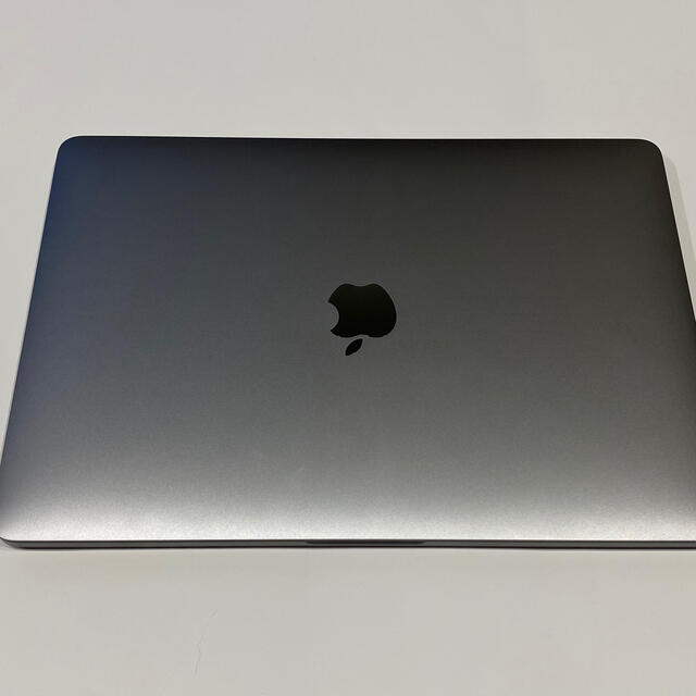 MacBook Pro 13インチ space gray