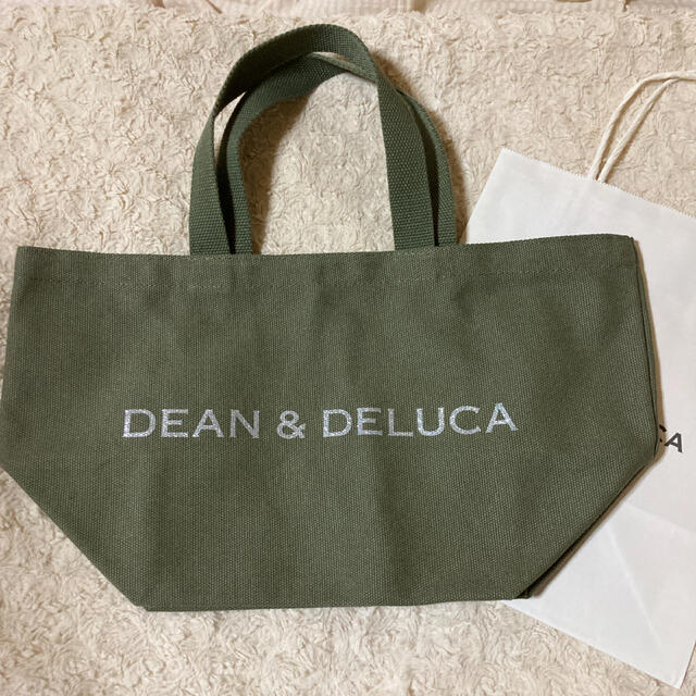 DEAN & DELUCA(ディーンアンドデルーカ)のdean＆deluca  ディーン＆デルーカ　チャリティートートバッグ　2020 レディースのバッグ(トートバッグ)の商品写真