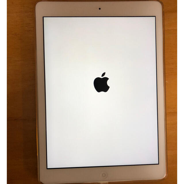 【P22】iPadAir 初代 au 16GB シルバー