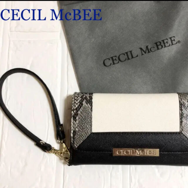 CECIL McBEE(セシルマクビー)のCECIL McBEE スマホケース パイソン柄　iPhone8 手帳型　ケース スマホ/家電/カメラのスマホアクセサリー(iPhoneケース)の商品写真