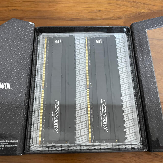 Ballistix Elite DDR4-3600 8GB×2枚 スマホ/家電/カメラのPC/タブレット(PCパーツ)の商品写真