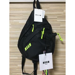 送料無料】MSGM ナイロン ロゴボディバッグ ブラック - www.ecotours