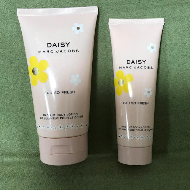 Daisy(デイジー)のMARC JACOBS DAISY ボディローション ボディクリーム コスメ/美容のボディケア(ボディローション/ミルク)の商品写真