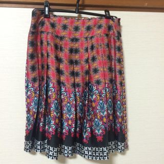 シスレー(Sisley)のシスレーのスカート(ひざ丈スカート)