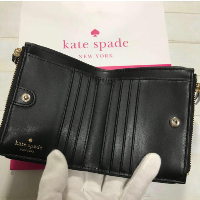 kate spade new york(ケイトスペードニューヨーク)の【新品未使用】ケイトスペードニューヨーク　折り財布　ショッパー付き レディースのファッション小物(財布)の商品写真