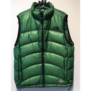 ノースフェイス(THE NORTH FACE) ダウンベスト(メンズ)（グリーン