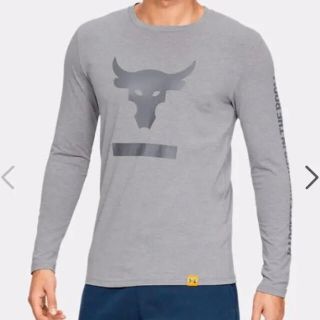 アンダーアーマー(UNDER ARMOUR)のProject Rock アンダーアーマー ロング tシャツ(Tシャツ/カットソー(七分/長袖))