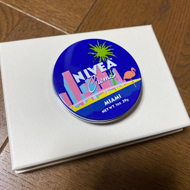 ニベア(ニベア)の【さらに値下げ】NIVEA ハンドクリーム　MIAMI限定 コスメ/美容のボディケア(ハンドクリーム)の商品写真