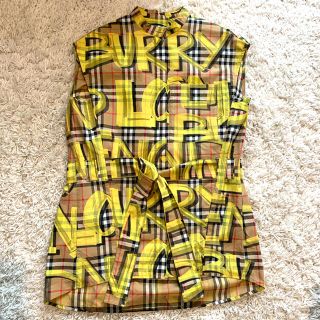 バーバリー(BURBERRY)のBurberry グラフィティチェックオーバーシャツ(シャツ/ブラウス(半袖/袖なし))