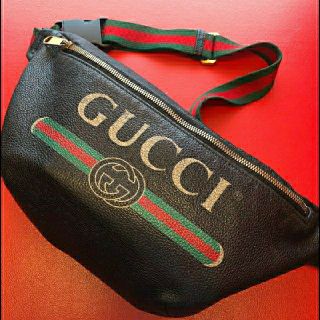 グッチ(Gucci)のGUCCI  ボディーバッグ(ボディーバッグ)