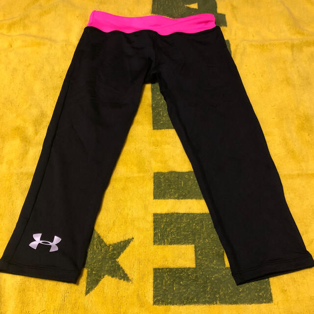 UNDER ARMOUR(アンダーアーマー)のUNDER ARMOUR（アンダーアーマー）スポーツタイツ キッズ/ベビー/マタニティのキッズ服女の子用(90cm~)(パンツ/スパッツ)の商品写真