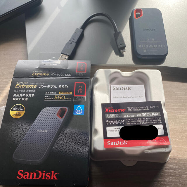SanDisk(サンディスク)のSanDisk Extreme ポータブルSSD 2TB スマホ/家電/カメラのPC/タブレット(PC周辺機器)の商品写真