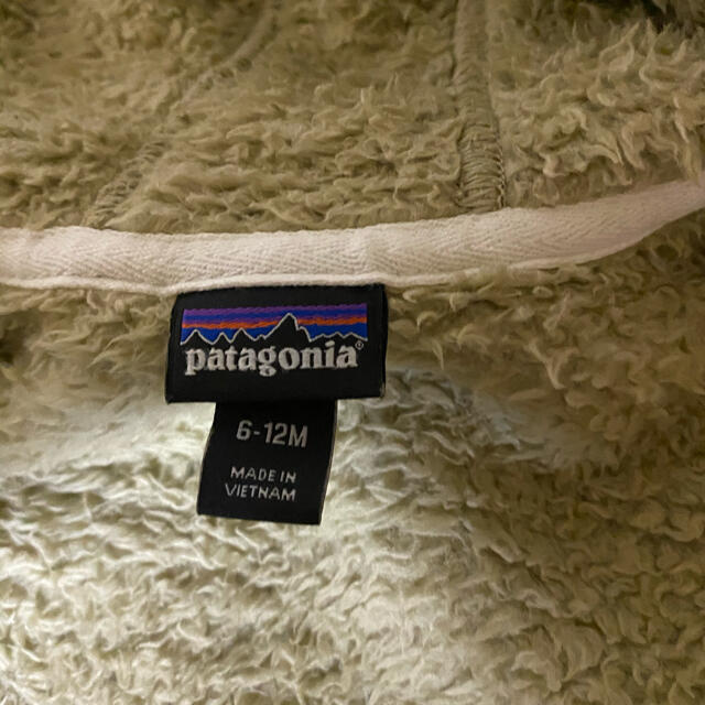patagonia(パタゴニア)のパタゴニア　ベビーファーリー　キッズ　6-12M 80 キッズ/ベビー/マタニティのベビー服(~85cm)(ジャケット/コート)の商品写真