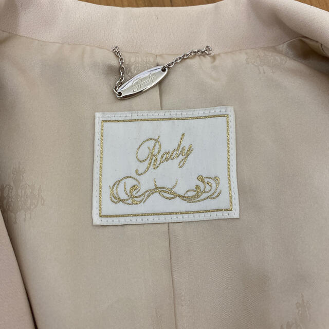 Rady(レディー)のにゃんこ様専用𓍯Radyトレンチコート レディースのジャケット/アウター(トレンチコート)の商品写真