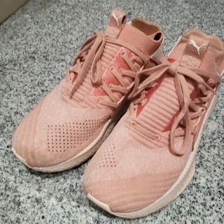 プーマ(PUMA)のPUMAプーマピンクスニーカー25(スニーカー)