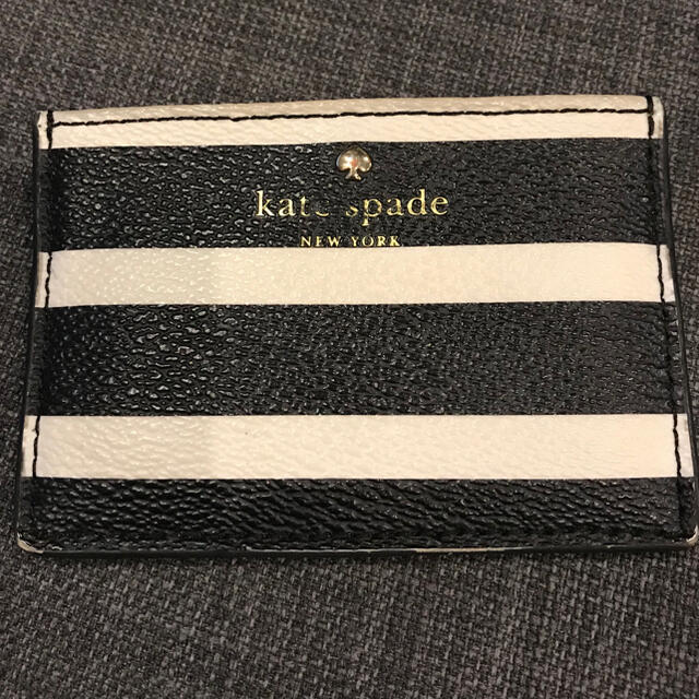 kate spade new york(ケイトスペードニューヨーク)のkate spade ケイトスペード　パスケース　定期入れ レディースのファッション小物(名刺入れ/定期入れ)の商品写真