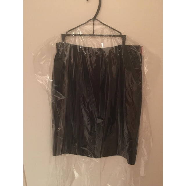DEUXIEME CLASSE(ドゥーズィエムクラス)のドゥーズィエムクラス ストレッチコットンタイトスカート　黒　ブラック　38 レディースのスカート(ひざ丈スカート)の商品写真