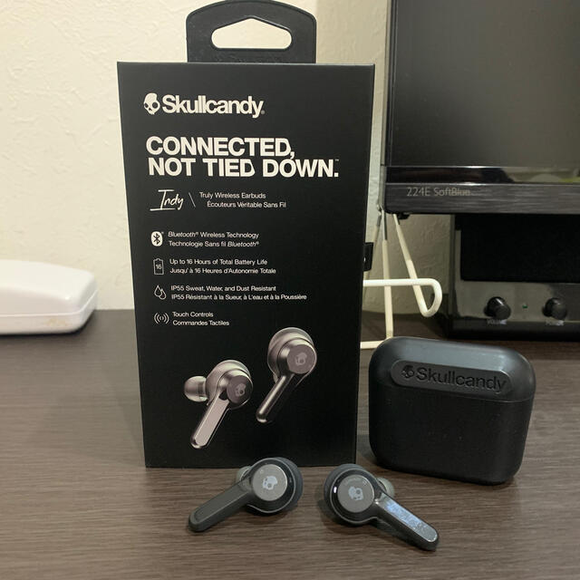 Skullcandy(スカルキャンディ)のSkullcandy Bluetoothイヤホン　⚠️最終値下げ スマホ/家電/カメラのオーディオ機器(ヘッドフォン/イヤフォン)の商品写真