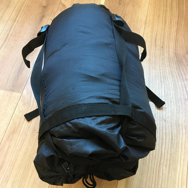 中古 KLYMIT KSB20 ダウンスリーピングバッグ スポーツ/アウトドアのアウトドア(寝袋/寝具)の商品写真