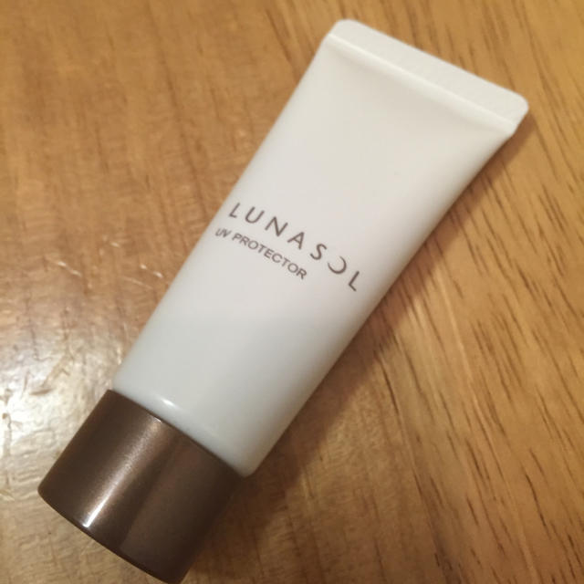 LUNASOL(ルナソル)のLUNASOL UVプロテクター コスメ/美容のスキンケア/基礎化粧品(美容液)の商品写真