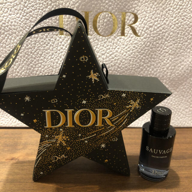 Dior(ディオール)のディオール クリスマスコフレ ソヴァージュ オードゥパルファン 10ml コスメ/美容の香水(香水(男性用))の商品写真