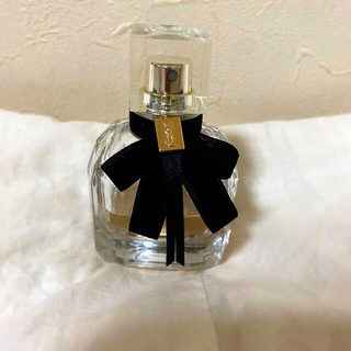 イヴサンローランボーテ(Yves Saint Laurent Beaute)のイヴ・サンローランモンパリオーデパルファム30ml(香水(女性用))