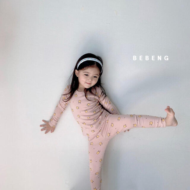 ◆新品◆ 120cm 韓国子供服、うさぎの柄ルームウェア キッズ/ベビー/マタニティのキッズ服女の子用(90cm~)(パジャマ)の商品写真