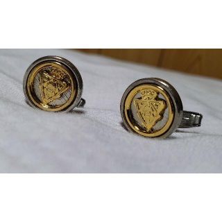 グッチ(Gucci)の正規レア グッチ 騎士 クレストカフス エンブレムロゴボタン オールド 金×銀(カフリンクス)