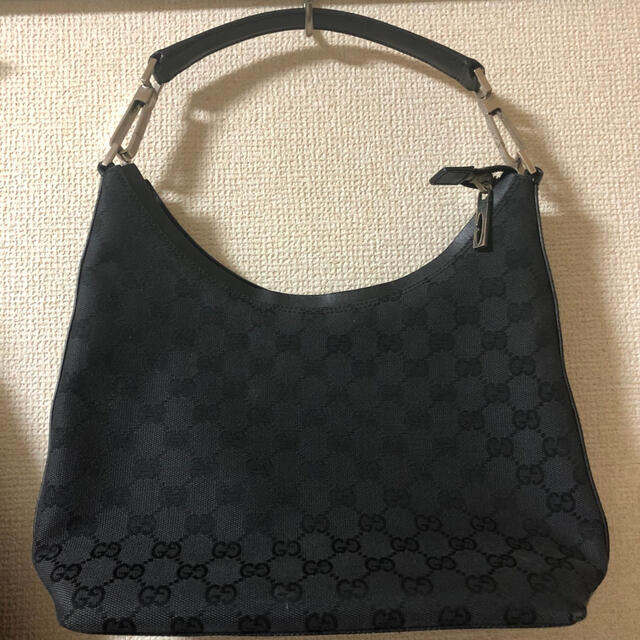 公式サイトでは GUCCI(グッチ)ワンショルダーバッグ