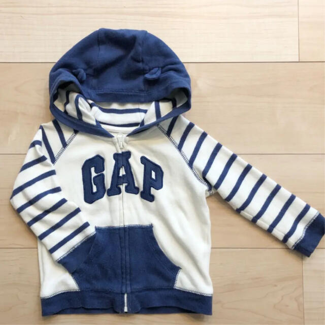 babyGAP(ベビーギャップ)のbaby  GAP パーカー キッズ/ベビー/マタニティのベビー服(~85cm)(ジャケット/コート)の商品写真