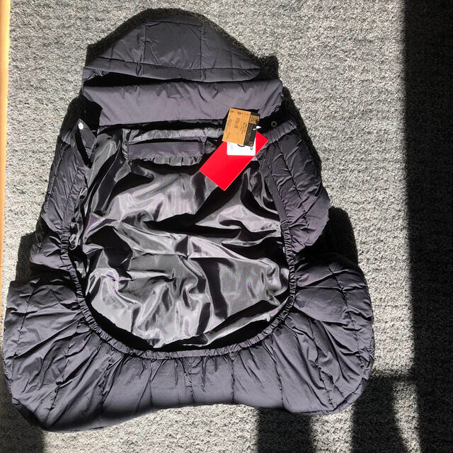 THE NORTH FACE(ザノースフェイス)のノースフェイス シェルブランケット ブラック　2020新作　新品未使用 キッズ/ベビー/マタニティの外出/移動用品(抱っこひも/おんぶひも)の商品写真