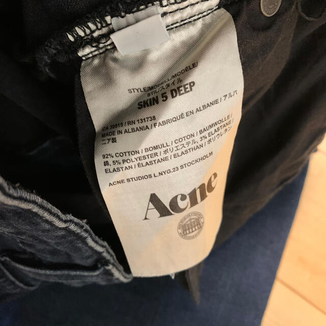 ACNE(アクネ)のACNE STUDIOS スキニー デニム W29 FPT レディースのパンツ(デニム/ジーンズ)の商品写真