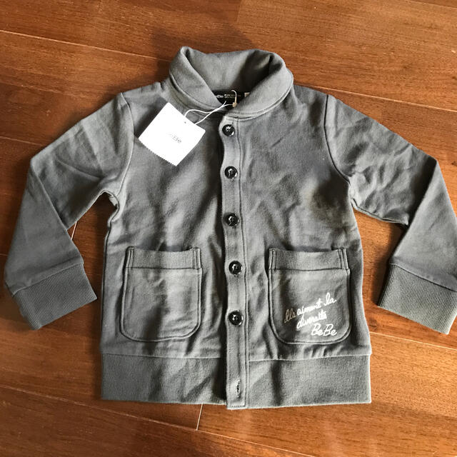 BeBe(ベベ)のBe Beのトレーナーカーディガン100㌢ キッズ/ベビー/マタニティのキッズ服女の子用(90cm~)(カーディガン)の商品写真