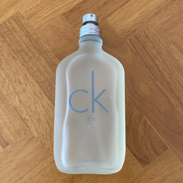 ck Calvin Klein(シーケーカルバンクライン)のCK one オードトワレ コスメ/美容の香水(ユニセックス)の商品写真